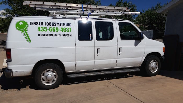 image of a Jensen Locksmithing van